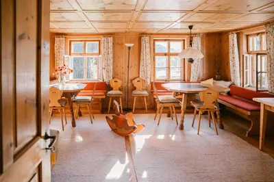 Ein Sitzbereich in der Unterkunft Hus Sigritta