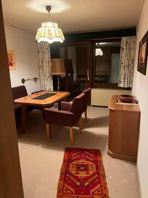 Ein Sitzbereich in der Unterkunft Kleines Appartement in Brand