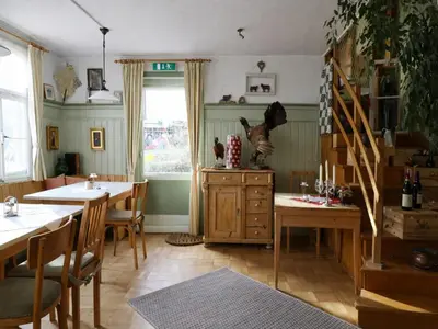 Ein Sitzbereich in der Unterkunft Holiday apartment in Bregenzerwald