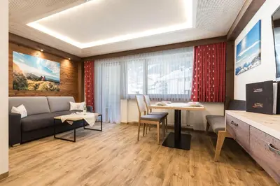 Ein Sitzbereich in der Unterkunft Hotel Kasimir