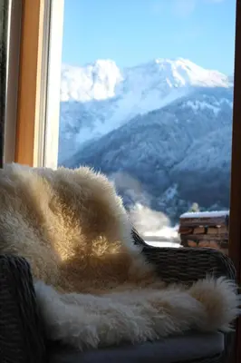 Ein allgemeiner Bergblick oder ein Berglick von der Ferienwohnung aus