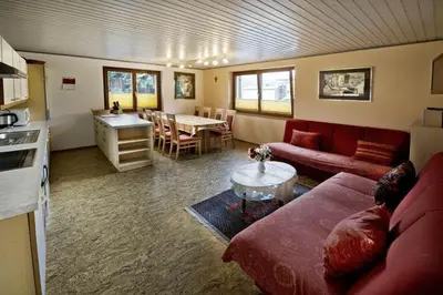 Ein Sitzbereich in der Unterkunft White Summit Appartement