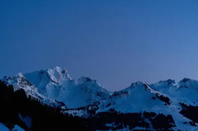 Ein allgemeiner Bergblick oder ein Berglick von der Ferienwohnung aus