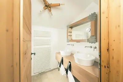 Ein Badezimmer in der Unterkunft Hinterwies – Ski In / Lodge / Dine