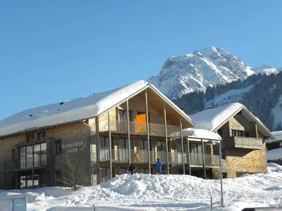 Ein allgemeiner Bergblick oder ein Berglick von der Ferienwohnung aus