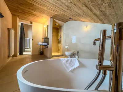 Ein Badezimmer in der Unterkunft alpen select lodge Kleinwalsertal