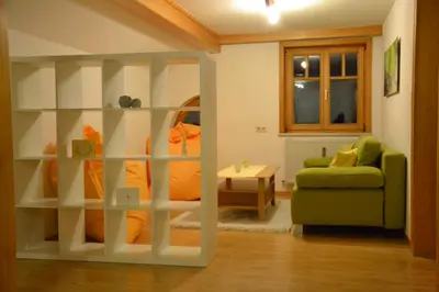 Ein Sitzbereich in der Unterkunft Sunnaschi Appartements - Wohnungen oder gesamt als 