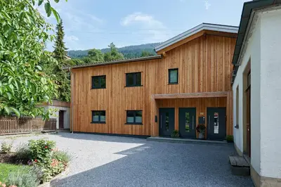 Ein allgemeiner Bergblick oder ein Berglick von der Ferienwohnung aus