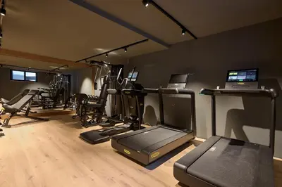 Das Fitnesscenter und/oder die Fitnesseinrichtungen in der Unterkunft Aparthotel Dorf570