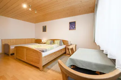 Ein Bett oder Betten in einem Zimmer der Unterkunft Haus Valuga