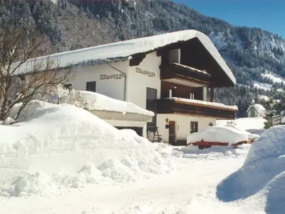 Haus Windegga im Winter