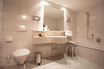 Ein Badezimmer in der Unterkunft Appartements Spullersee