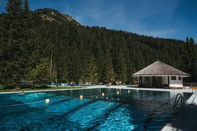 Der Swimmingpool an oder in der Nähe von Hotel Aurora