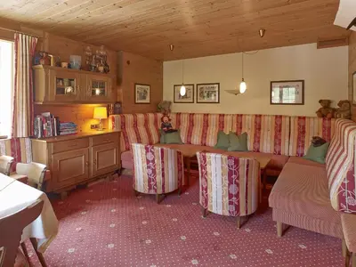 Ein Sitzbereich in der Unterkunft Chalet Rüfikopf