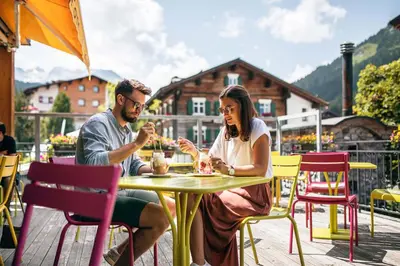 Ein allgemeiner Bergblick oder ein Berglick von des Hotels aus