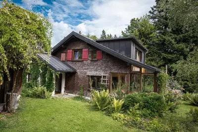 Ein Garten an der Unterkunft Ferienhaus Bergblick