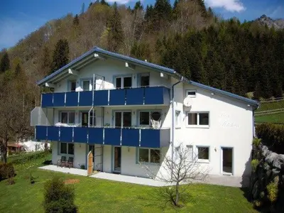 Ein allgemeiner Bergblick oder ein Berglick von der Ferienwohnung aus