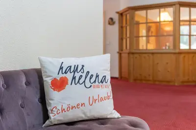 Ein Sitzbereich in der Unterkunft Haus Helena