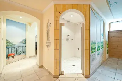 Ein Badezimmer in der Unterkunft Hotel - Pension Fortuna