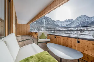 Ein allgemeiner Bergblick oder ein Berglick von des Hotels aus