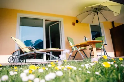 Ein Garten an der Unterkunft Ferienhotel Almajur