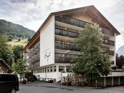 Ein allgemeiner Bergblick oder ein Berglick von des Hotels aus