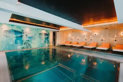 Der Swimmingpool an oder in der Nähe von Alpin - Studios & Suites