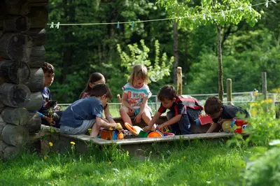 Kinder, die in der Unterkunft Ferienbauernhof Schneider übernachten
