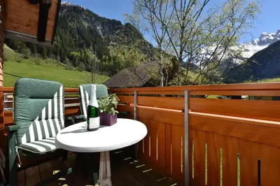 Ein allgemeiner Bergblick oder ein Berglick von der Ferienwohnung aus