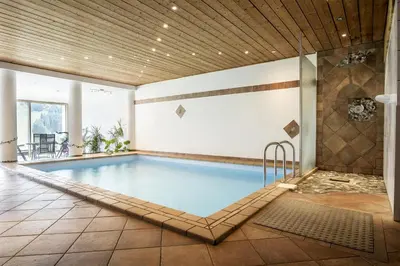 Der Swimmingpool an oder in der Nähe von Villa Valluga