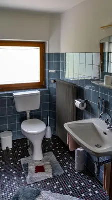 Ein Badezimmer in der Unterkunft Haus Kipfen
