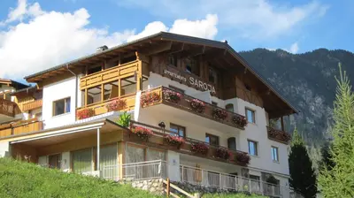 Ein allgemeiner Bergblick oder ein Berglick von der Ferienwohnung aus