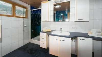 Ein Badezimmer in der Unterkunft Appartements Madlener