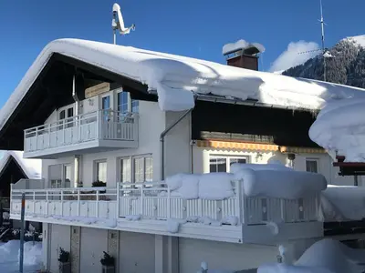 Ein allgemeiner Bergblick oder ein Berglick von der Ferienwohnung aus