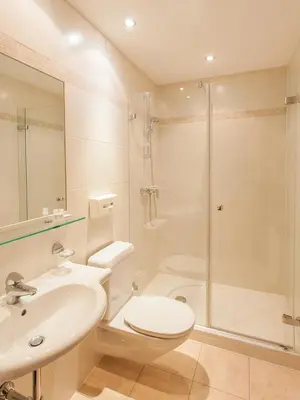 Ein Badezimmer in der Unterkunft Pension Kilian