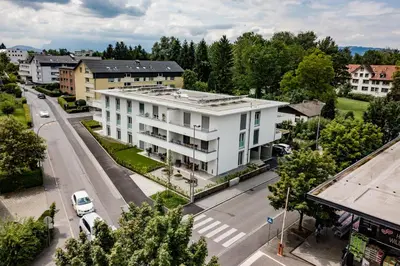 Das Gebäude in dem sich die Ferienwohnung befindet