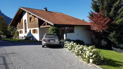 Das Gebäude in dem sich die Ferienwohnung befindet
