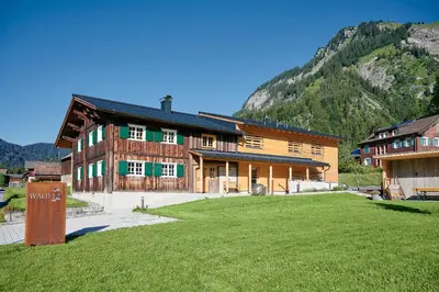 Ein allgemeiner Bergblick oder ein Berglick von der Pension aus
