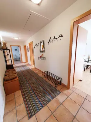 Grundriss der Unterkunft Coraline -Koblach, 6-10 P, 3 Schlafzimmer, Küche, riesige Terrasse, Parkplatz, WiFi, Stellplatz Ski