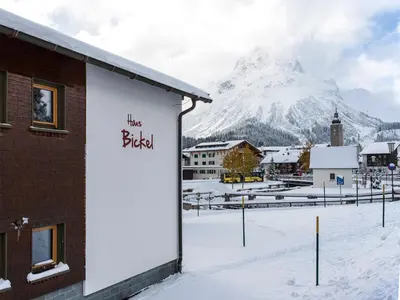 Ein allgemeiner Bergblick oder ein Berglick von der Ferienwohnung aus