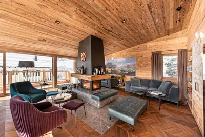 Ein Sitzbereich in der Unterkunft Skilodge Oberlech