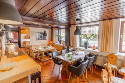Ein Sitzbereich in der Unterkunft Hotel Pension Löwen nahe Feldkirch - günstige Zimmer für Urlauber, Firmen und Monteure
