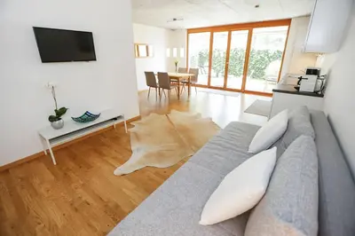 TV/Unterhaltungsangebot in der Unterkunft Gartenwohnung in prämierter Wohnanlage