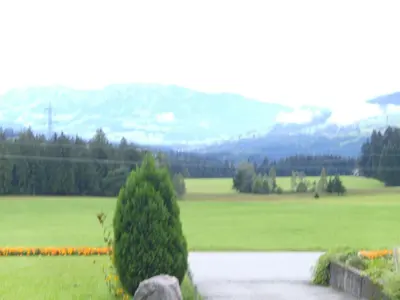 Ein allgemeiner Bergblick oder ein Berglick von der Ferienwohnung aus