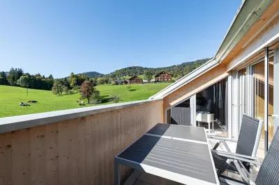 Ein allgemeiner Bergblick oder ein Berglick von der Ferienwohnung aus