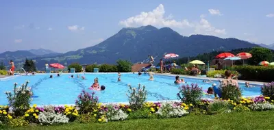 Ein allgemeiner Bergblick oder ein Berglick von der Ferienwohnung aus