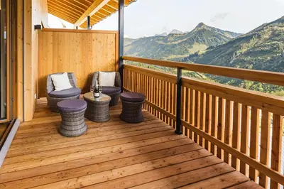 Ein allgemeiner Bergblick oder ein Berglick von der Ferienwohnung aus