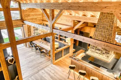 Ein Restaurant oder anderes Speiselokal in der Unterkunft Chalet GM - Gesamtes Haus by A-Appartments