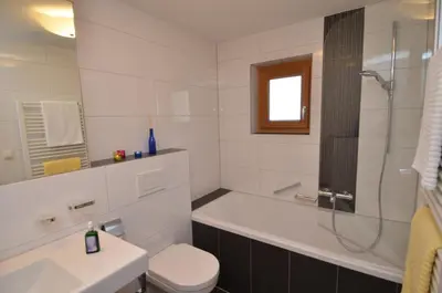 Ein Badezimmer in der Unterkunft Pension Mallaun