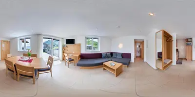 Ein Sitzbereich in der Unterkunft Haus Emilia am Faschinajoch